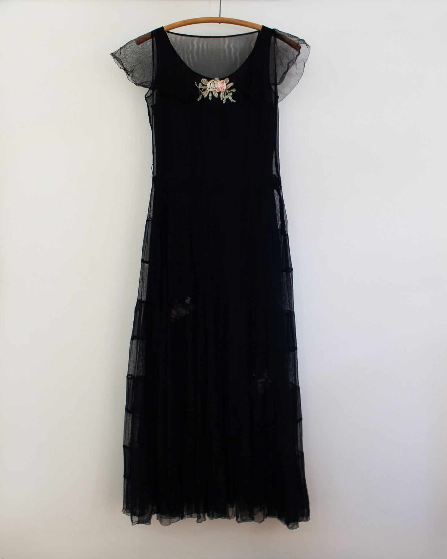 1930s Vintage Lace Dress with Floral Ribbon Work