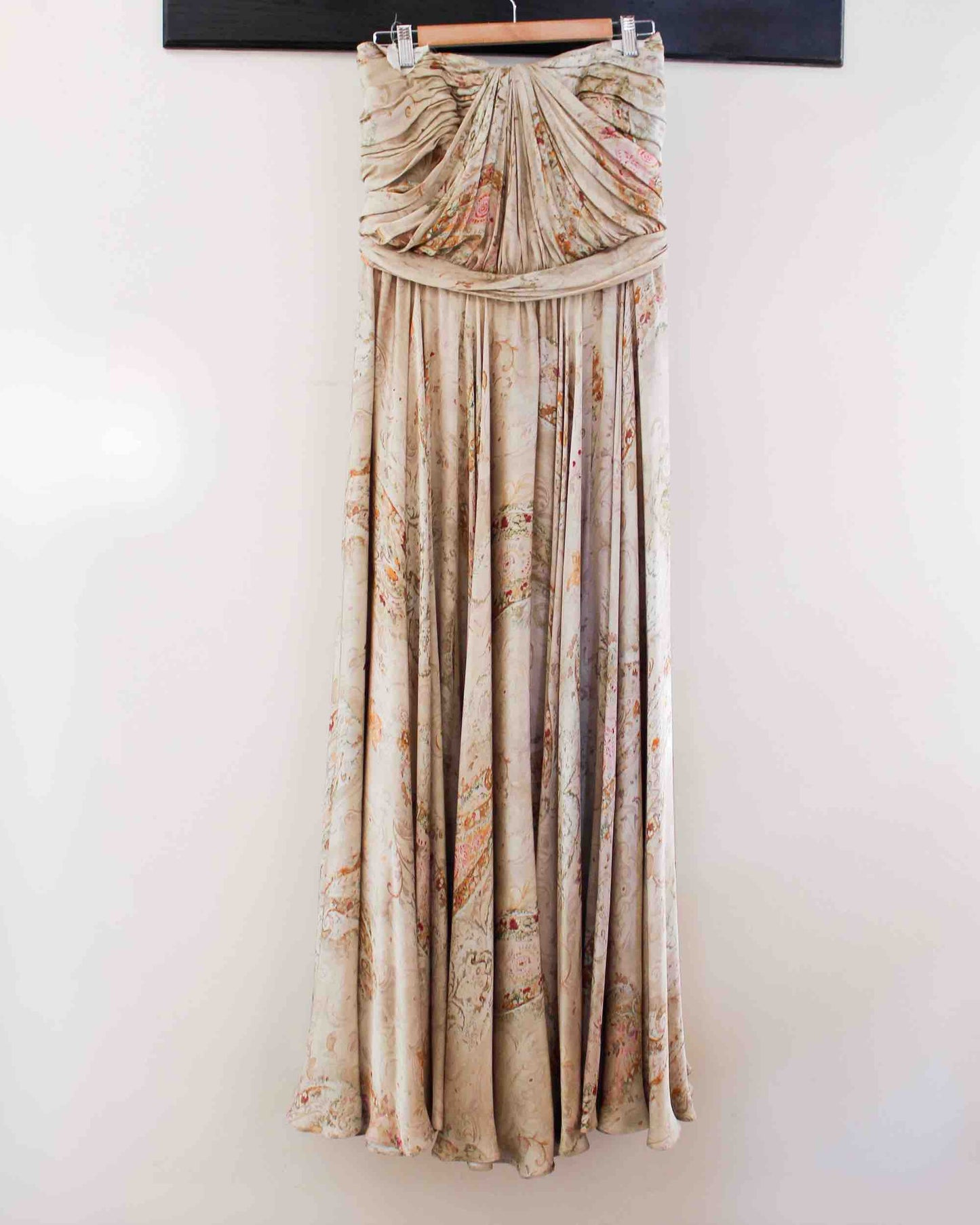 2009 Ralph Lauren Purple Label strapless silk gown. 100% silk with paisley floral print.