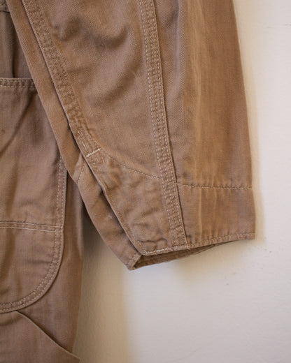Sleeve stitching detail