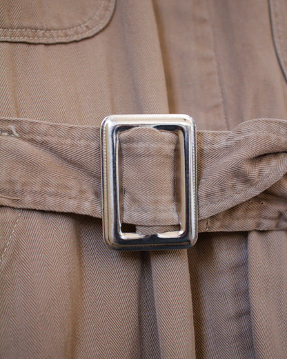 Close up of buckle cinch
